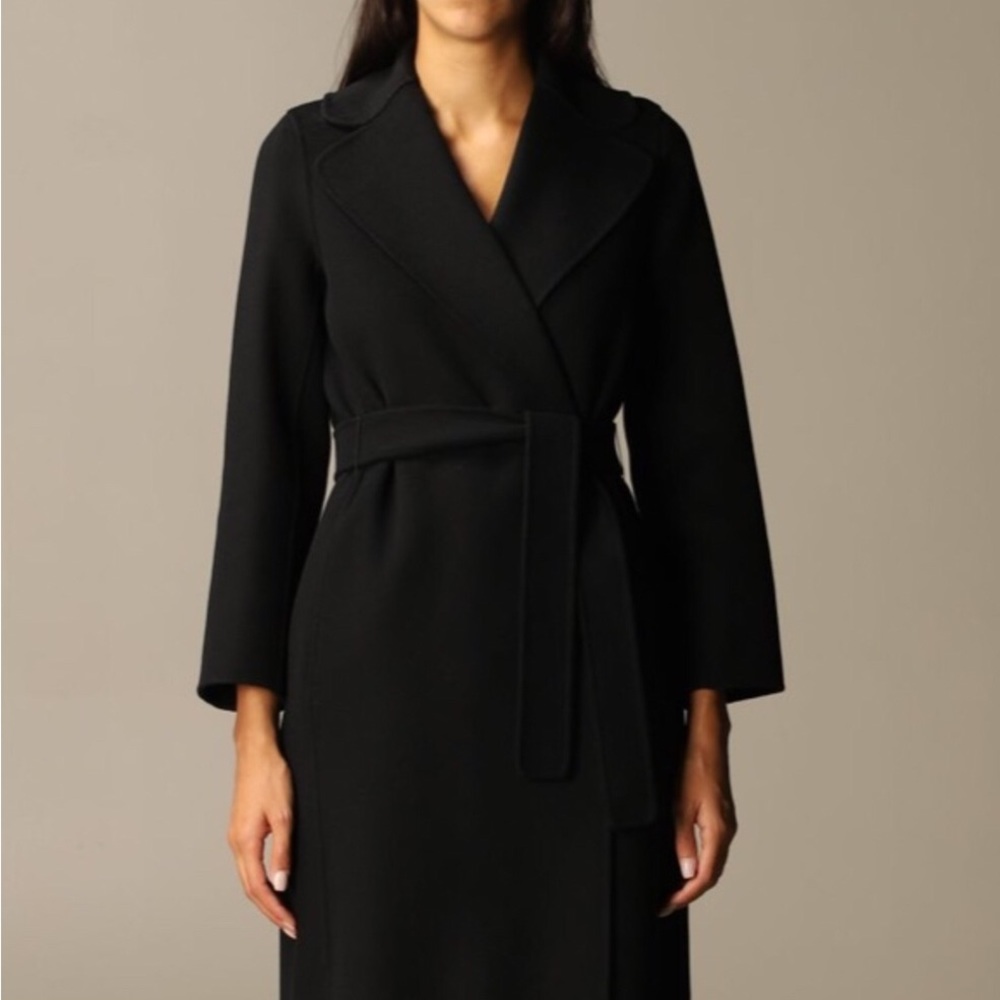 S Max Mara warm coat...classy look🧥